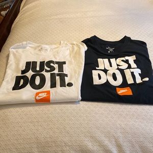 2 Mens Nike T shirts